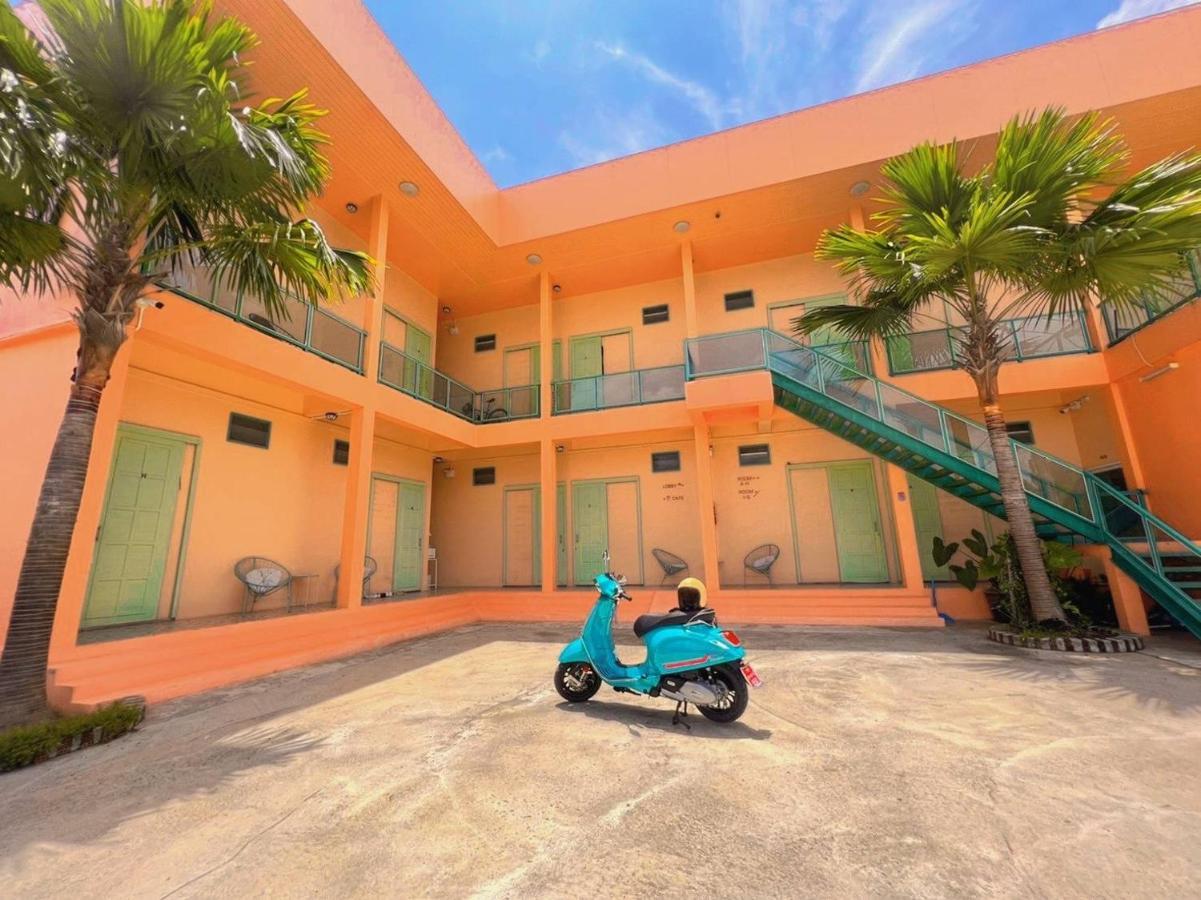 Alley51 Hotel Surat Thani Esterno foto