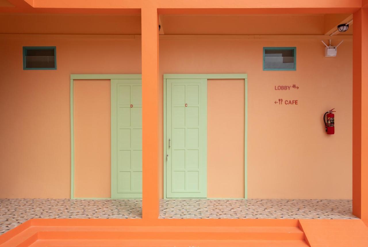 Alley51 Hotel Surat Thani Esterno foto