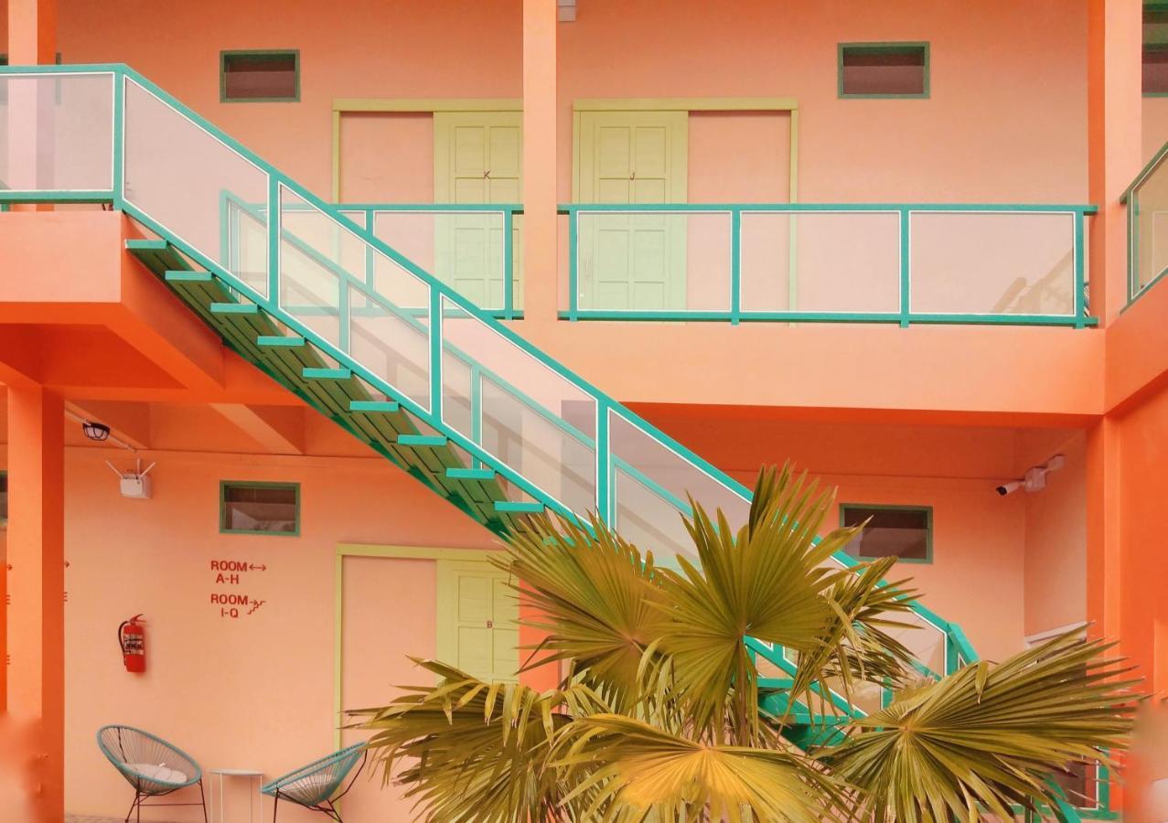 Alley51 Hotel Surat Thani Esterno foto